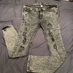 Black acid wash distressed skinny 👖